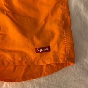 Men supreme shorts size small NWT